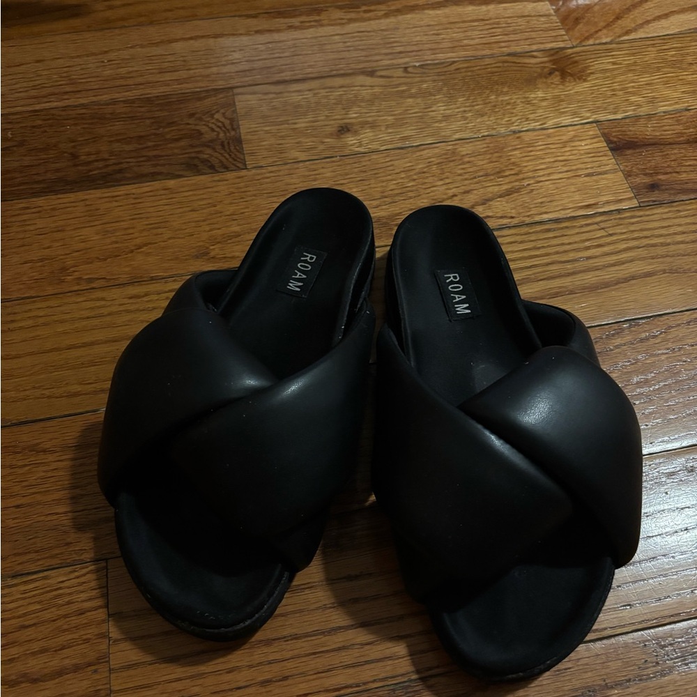 ROAM Women's Elegant Black Sandals